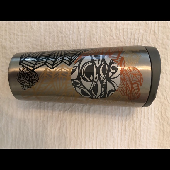 Starbucks insulated tumbler with screw on lid. 16 oz
